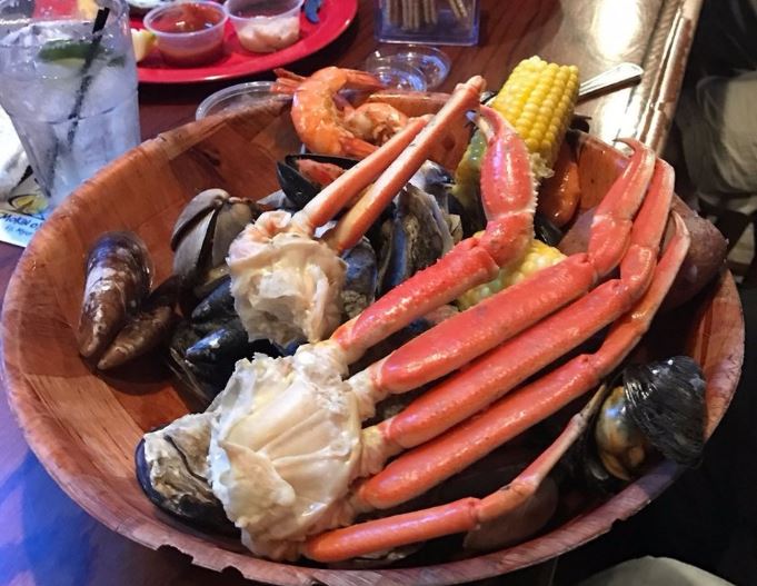 crab-shrimp-mussels-corn bucket